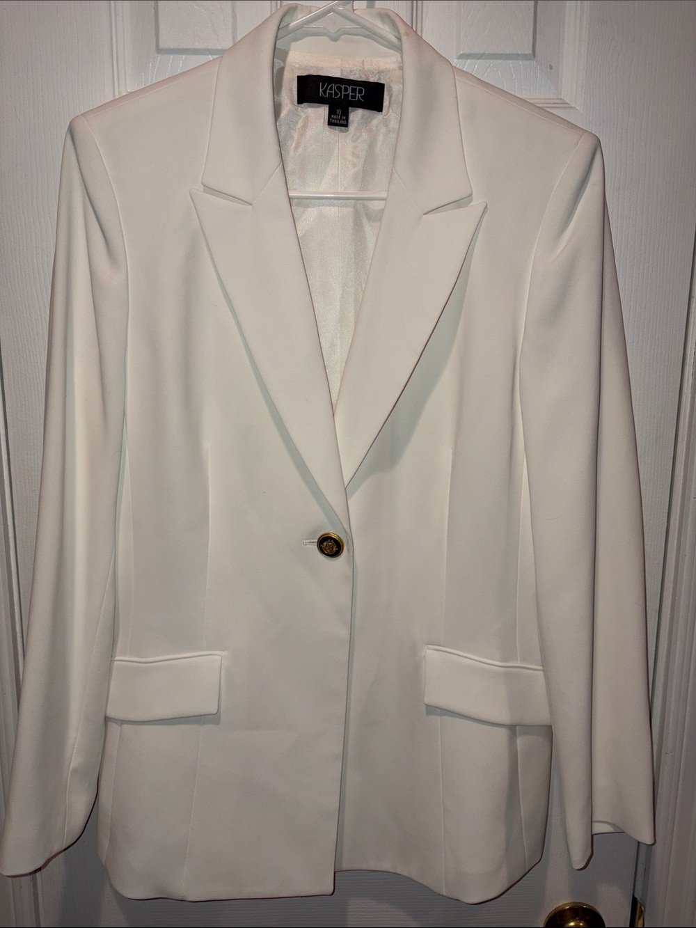 Kasper Women's Ivory Single-Button Tailored Blazer with Shoulder Pads